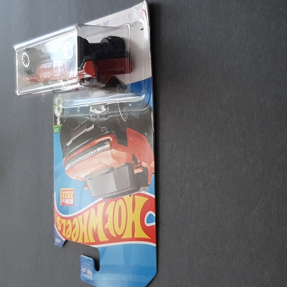 GMC Hummer EV Hot Wheels 2022 Green Speed - Picture 11 of 17